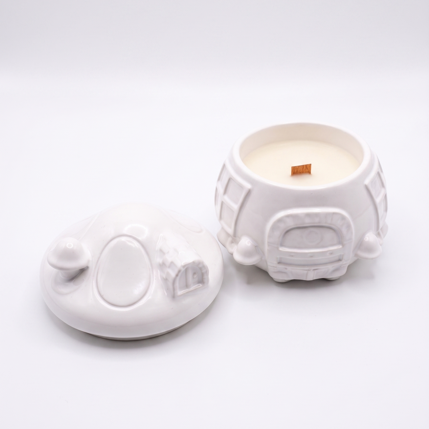 Bougie Maisonnette des Bois - Blanche / Cerise