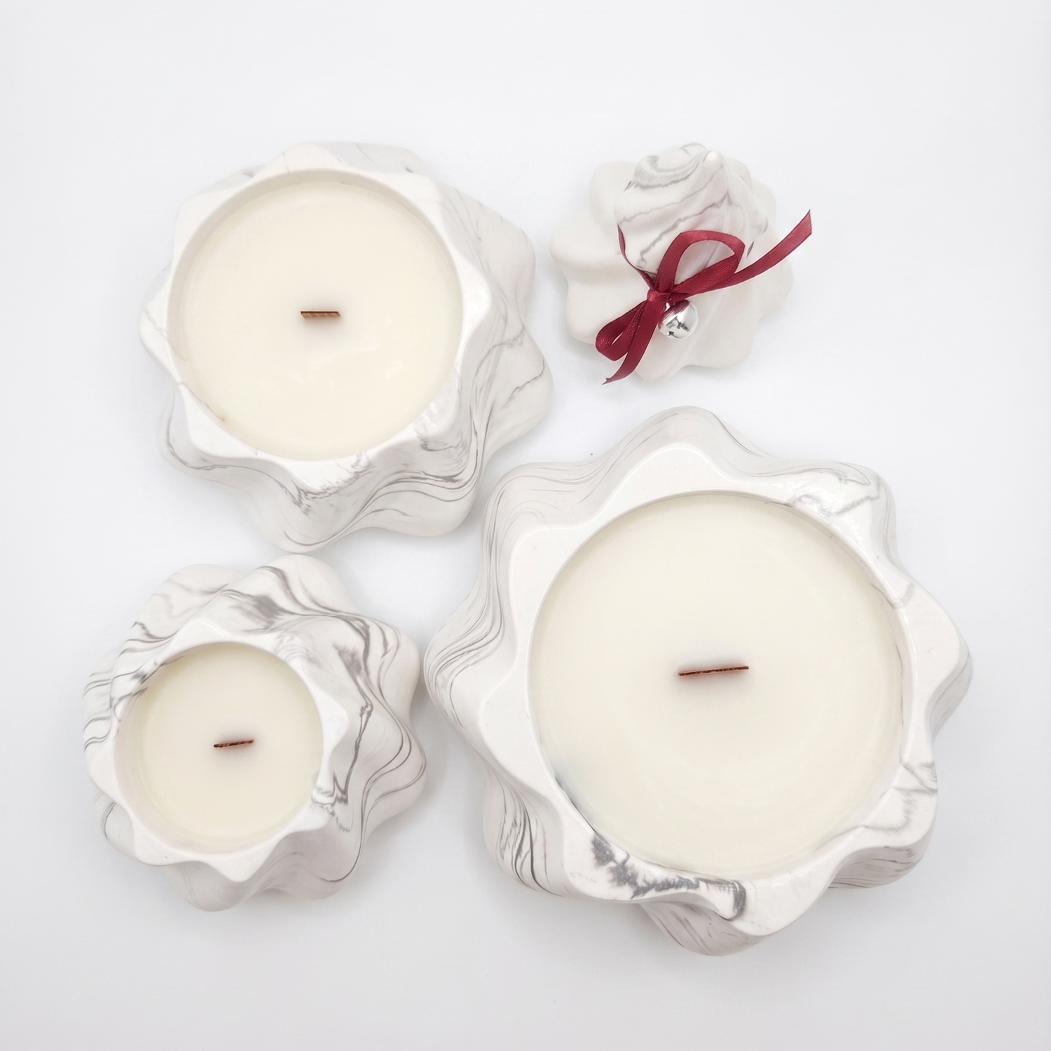 Bougie Christmas Tree - Blanc / Argenté / Magie hivernale, Pain d'épices, Pâtisseries de Noël