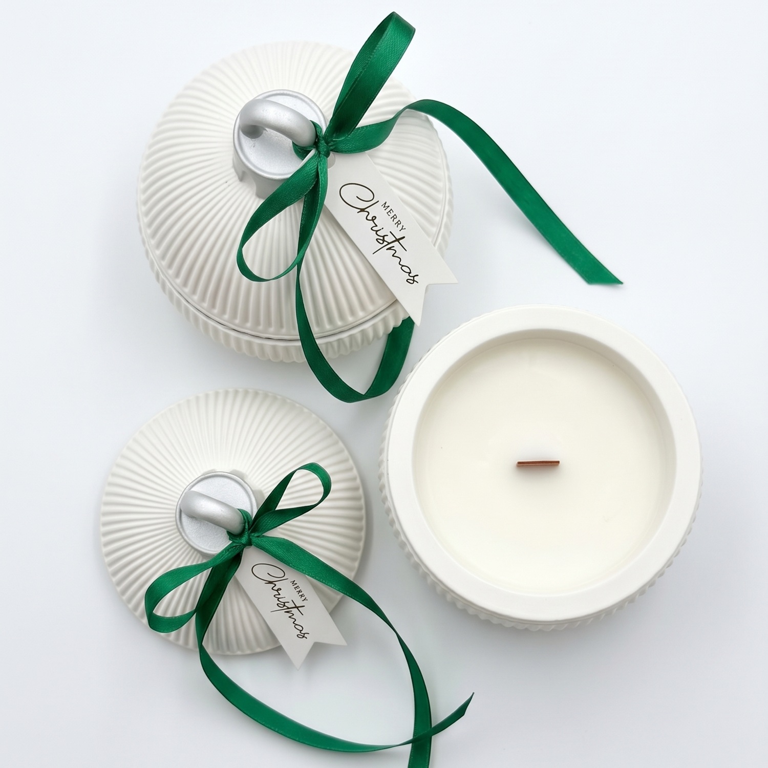 Bougie Christmas Bauble Elegance - Blanche / Argentée / Magie d'Hiver